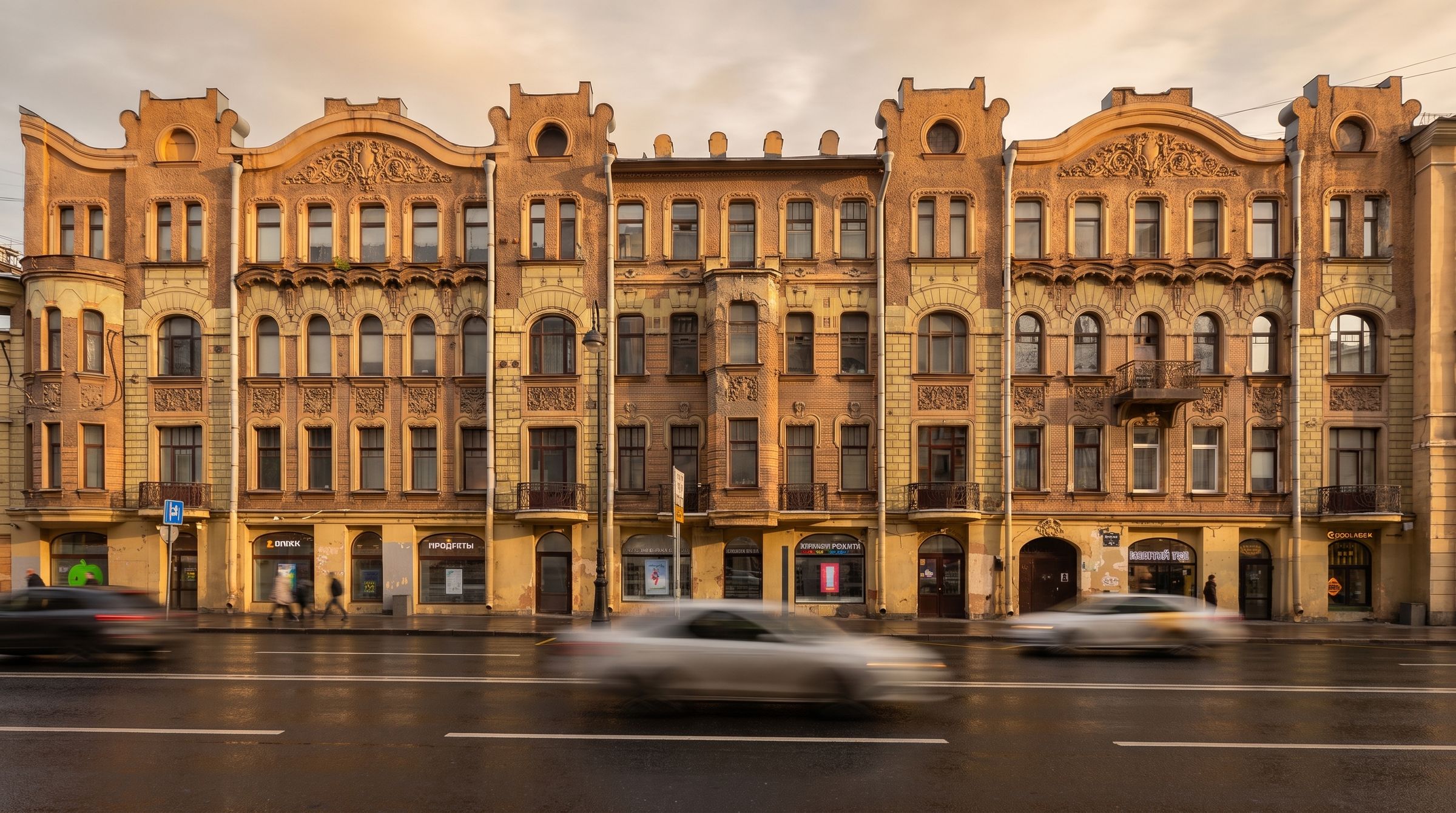 Каменноостровский, 50 — дом с угла улицы
