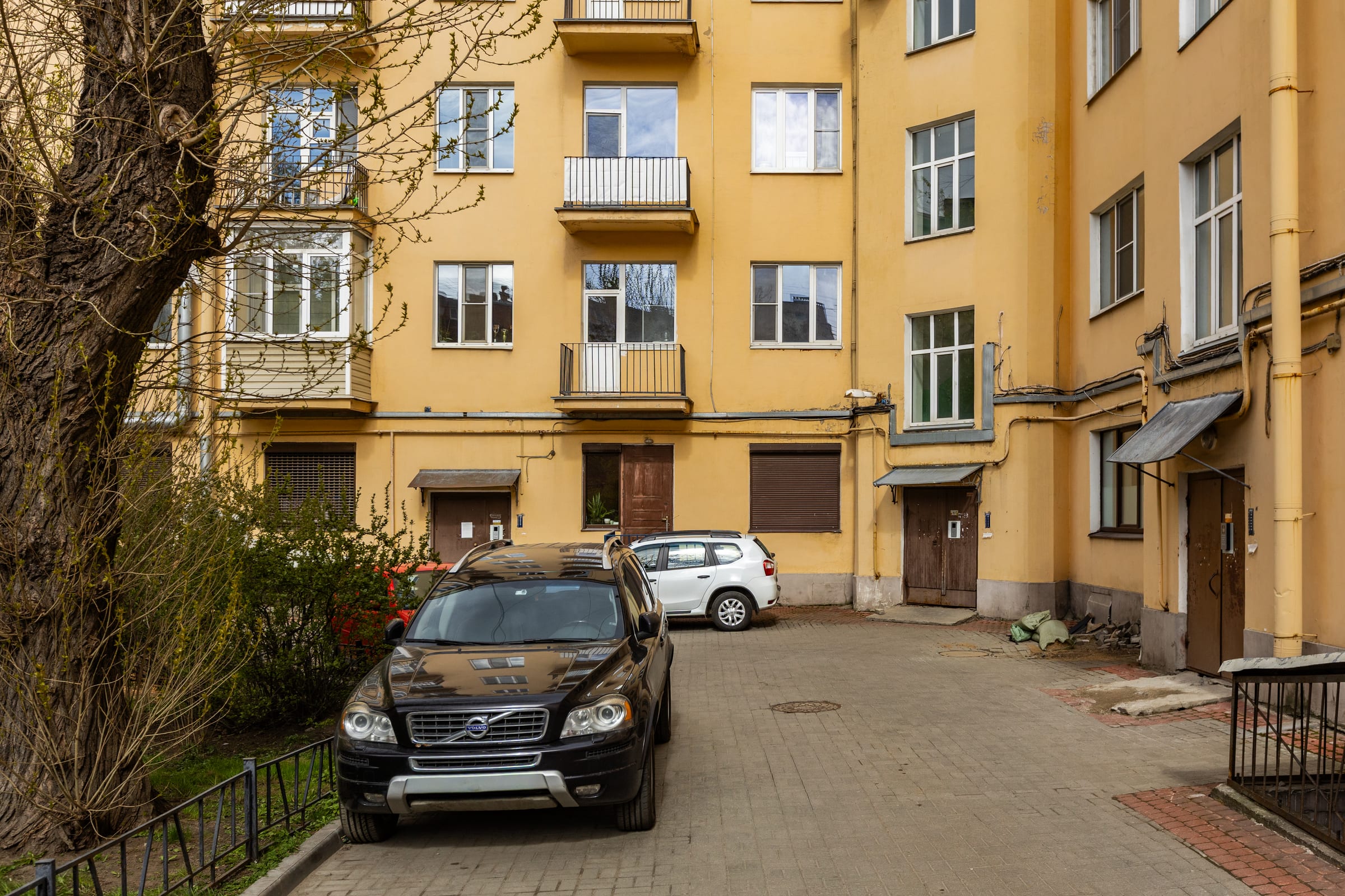 2-я Советская, 25 — двор